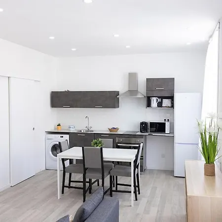 Le 29 - Emplacement Ideal Pour Ce T2 Épernay